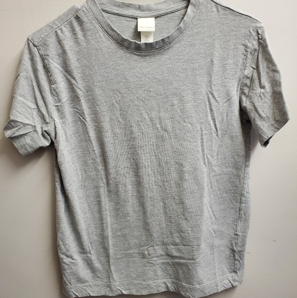 Basic grey tee
